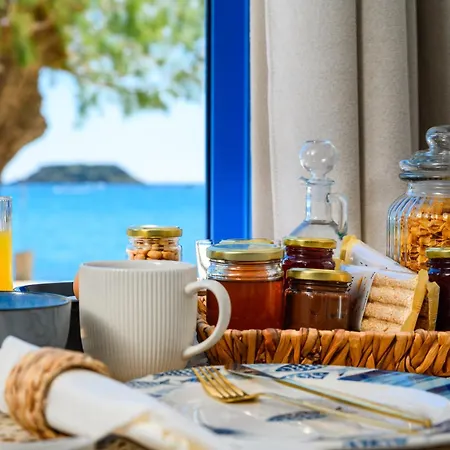 Hermes Seaview House *