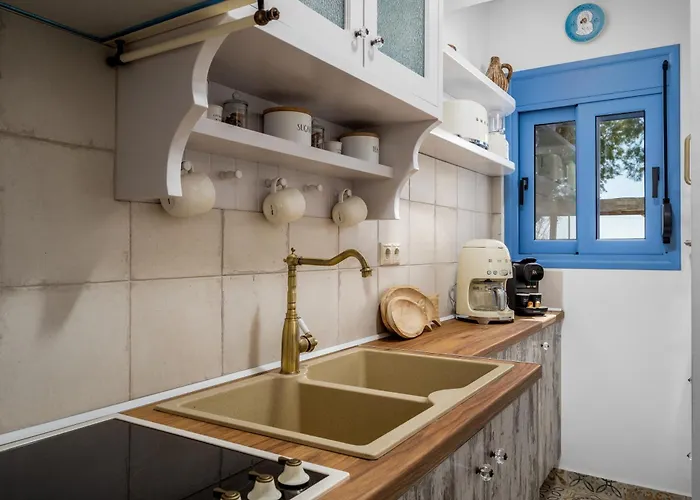 Hermes Seaview House *