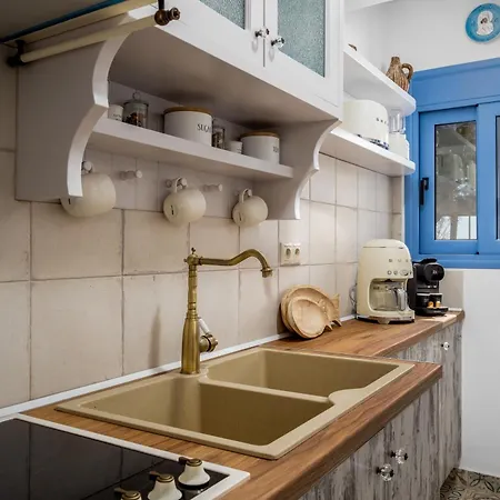 Hermes Seaview House *